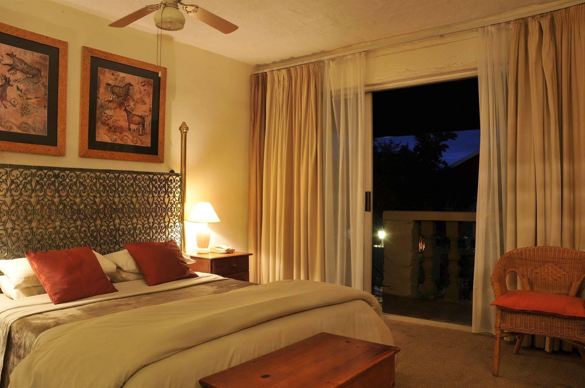 Sunset Manor Bed and Breakfast Mbombela Eksteriør billede